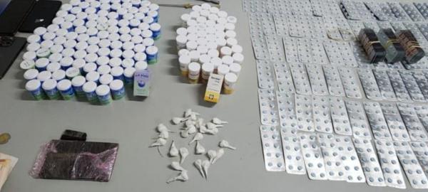 بتنسيق مع الديستي.. توقيف 3 أشخاص متورطين في تجارة المؤثرات العقلية